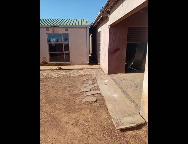 2 BEDROOM HOUSE FOR SALE IN PALM RIDGE